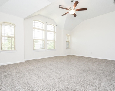 71 Aventura Place - Photo Thumbnail 24