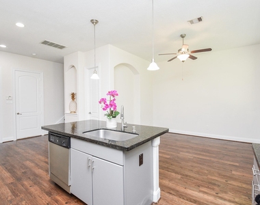 71 Aventura Place - Photo Thumbnail 18
