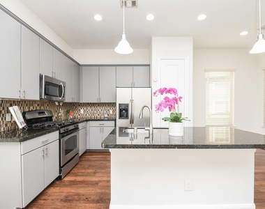 71 Aventura Place - Photo Thumbnail 17