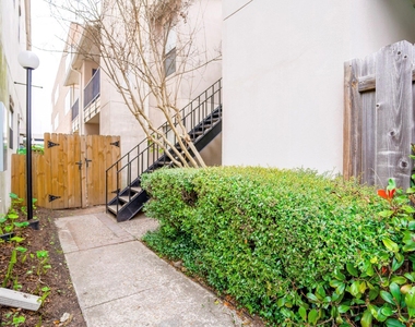 1818 Augusta Drive - Photo Thumbnail 24