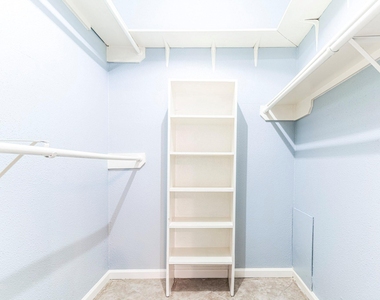 1818 Augusta Drive - Photo Thumbnail 15