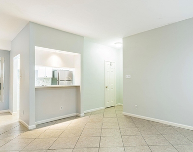 1818 Augusta Drive - Photo Thumbnail 3