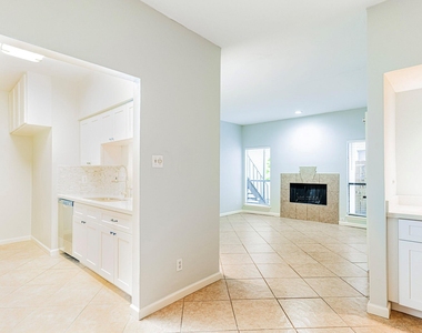 1818 Augusta Drive - Photo Thumbnail 8
