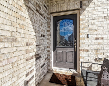 4218 Rocky Plains Lane - Photo Thumbnail 3