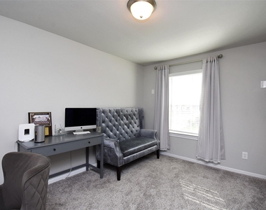 4218 Rocky Plains Lane - Photo Thumbnail 28