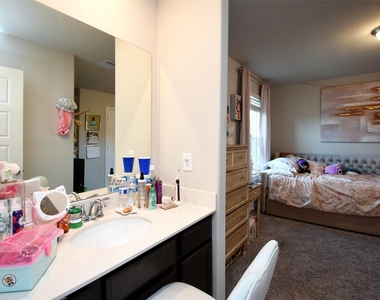 4218 Rocky Plains Lane - Photo Thumbnail 31