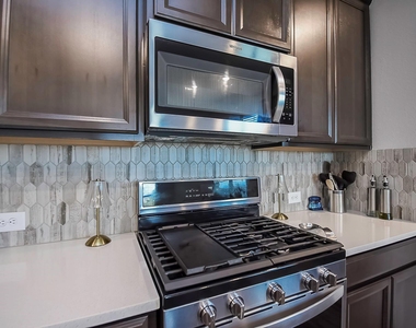 4218 Rocky Plains Lane - Photo Thumbnail 11