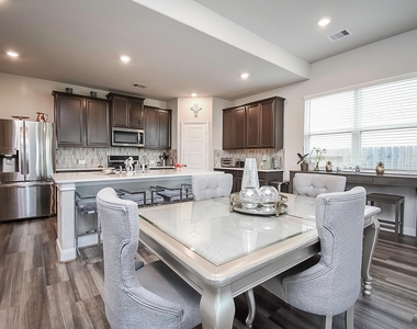4218 Rocky Plains Lane - Photo Thumbnail 12