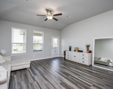 4218 Rocky Plains Lane - Photo Thumbnail 13