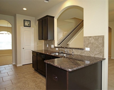 8902 Finnery - Photo Thumbnail 10