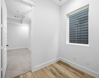 6627 Katarani Drive - Photo Thumbnail 20