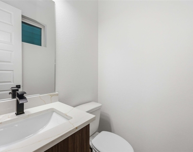 6627 Katarani Drive - Photo Thumbnail 15