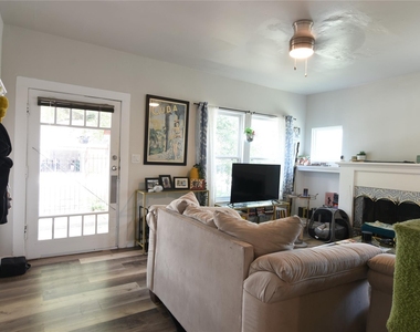2603 Stanford Street - Photo Thumbnail 3