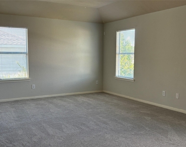 21518 Haylee Way - Photo Thumbnail 14