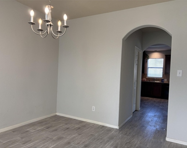 21518 Haylee Way - Photo Thumbnail 5