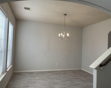 21518 Haylee Way - Photo Thumbnail 3