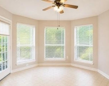 3307 Rushwood Lane - Photo Thumbnail 3
