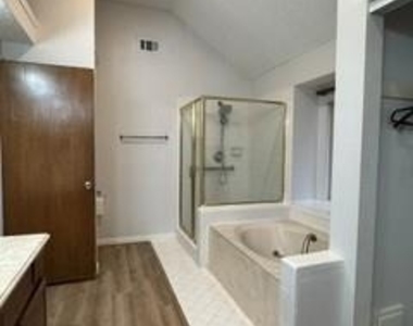 3307 Rushwood Lane - Photo Thumbnail 7