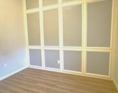 3307 Rushwood Lane - Photo Thumbnail 12