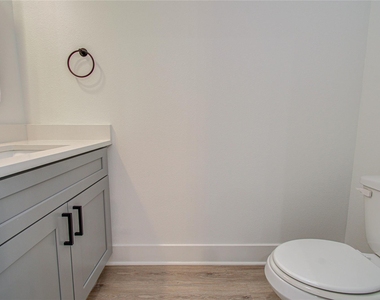6420 Highland Pine Lane - Photo Thumbnail 28