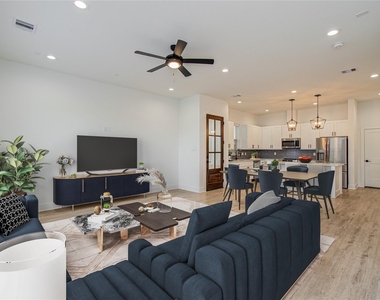 6420 Highland Pine Lane - Photo Thumbnail 4