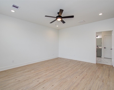 6420 Highland Pine Lane - Photo Thumbnail 18