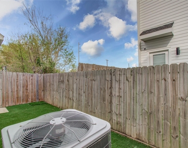 6420 Highland Pine Lane - Photo Thumbnail 33