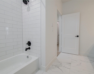 6420 Highland Pine Lane - Photo Thumbnail 27