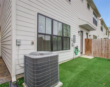 6420 Highland Pine Lane - Photo Thumbnail 31