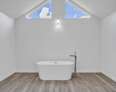 4409 Hillbrook Drive - Photo Thumbnail 29