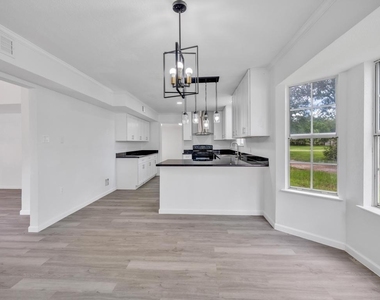 4409 Hillbrook Drive - Photo Thumbnail 15