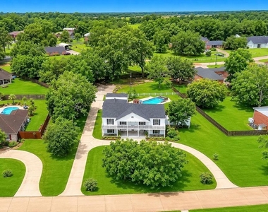4409 Hillbrook Drive - Photo Thumbnail 5