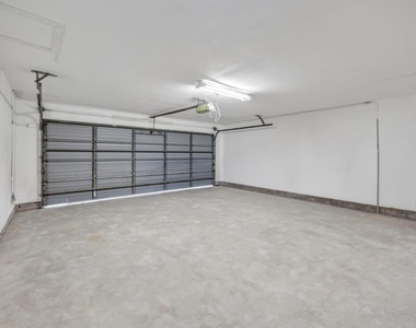 4409 Hillbrook Drive - Photo Thumbnail 38