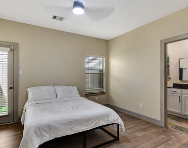 837 W 25th Street - Photo Thumbnail 7