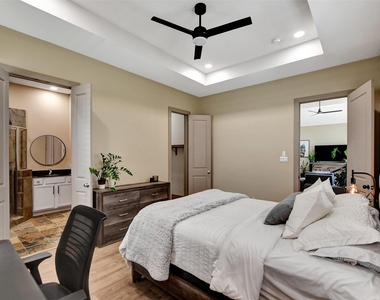 837 W 25th Street - Photo Thumbnail 24