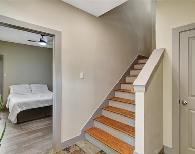 837 W 25th Street - Photo Thumbnail 6