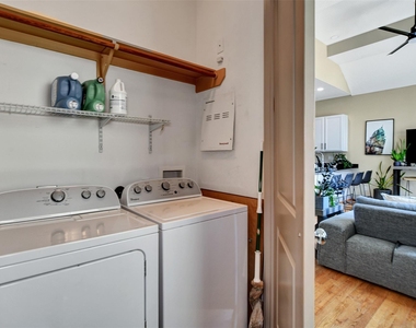 837 W 25th Street - Photo Thumbnail 30