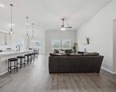 2808 Bisbee Road - Photo Thumbnail 28