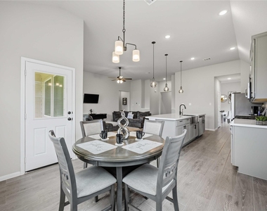 2808 Bisbee Road - Photo Thumbnail 26