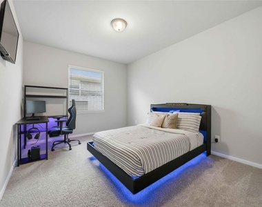 2808 Bisbee Road - Photo Thumbnail 10