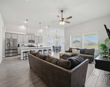 2808 Bisbee Road - Photo Thumbnail 30