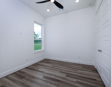 68 Fairway Drive - Photo Thumbnail 8