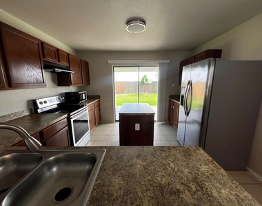 21335 Finbury Oaks Lane - Photo Thumbnail 4