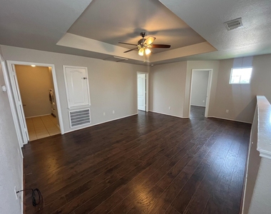 21335 Finbury Oaks Lane - Photo Thumbnail 8