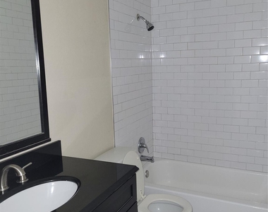 1516 Bay Area Boulevard - Photo Thumbnail 9