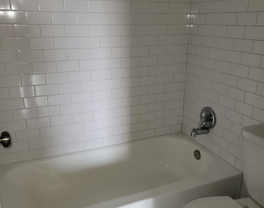 1516 Bay Area Boulevard - Photo Thumbnail 12