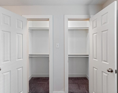 1305 Idylwild Street - Photo Thumbnail 17