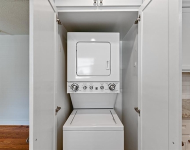 1305 Idylwild Street - Photo Thumbnail 19