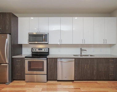 2401 Crawford Street - Photo Thumbnail 4