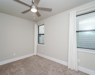 2401 Crawford Street - Photo Thumbnail 13